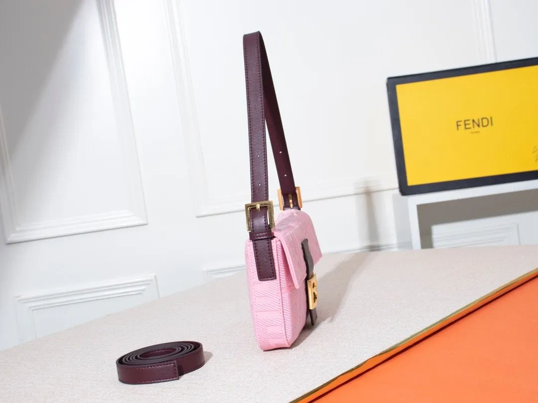 EN   Designer bags by Fendi 079