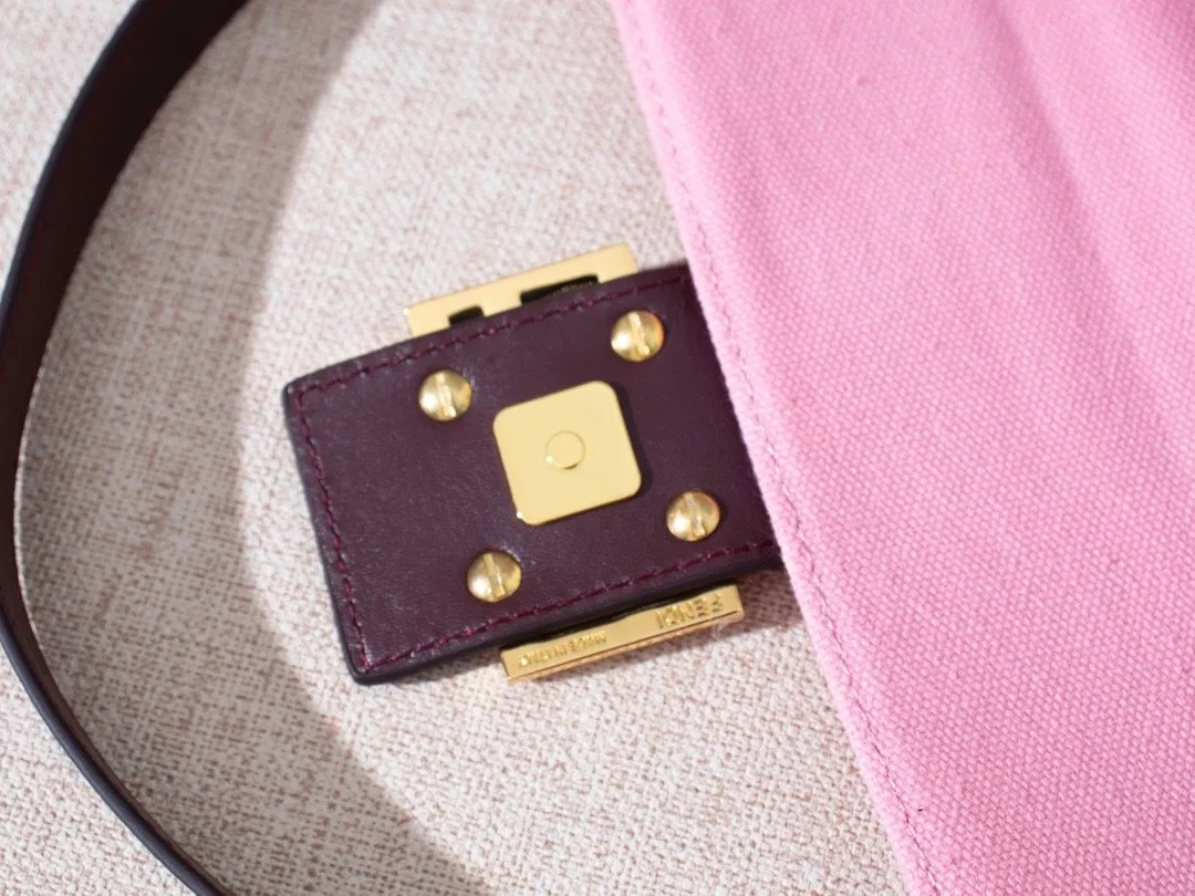 EN   Designer bags by Fendi 079