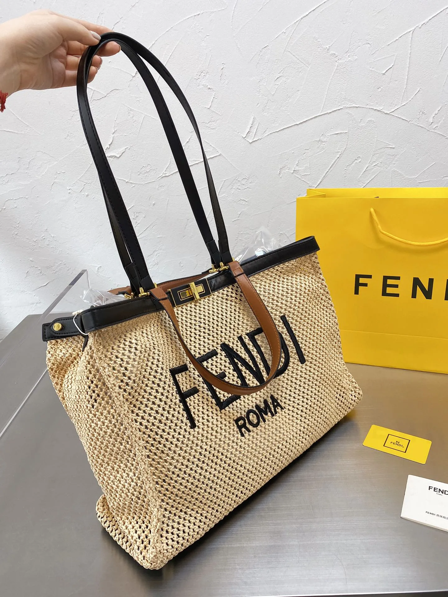 EN   Designer bags by Fendi 114